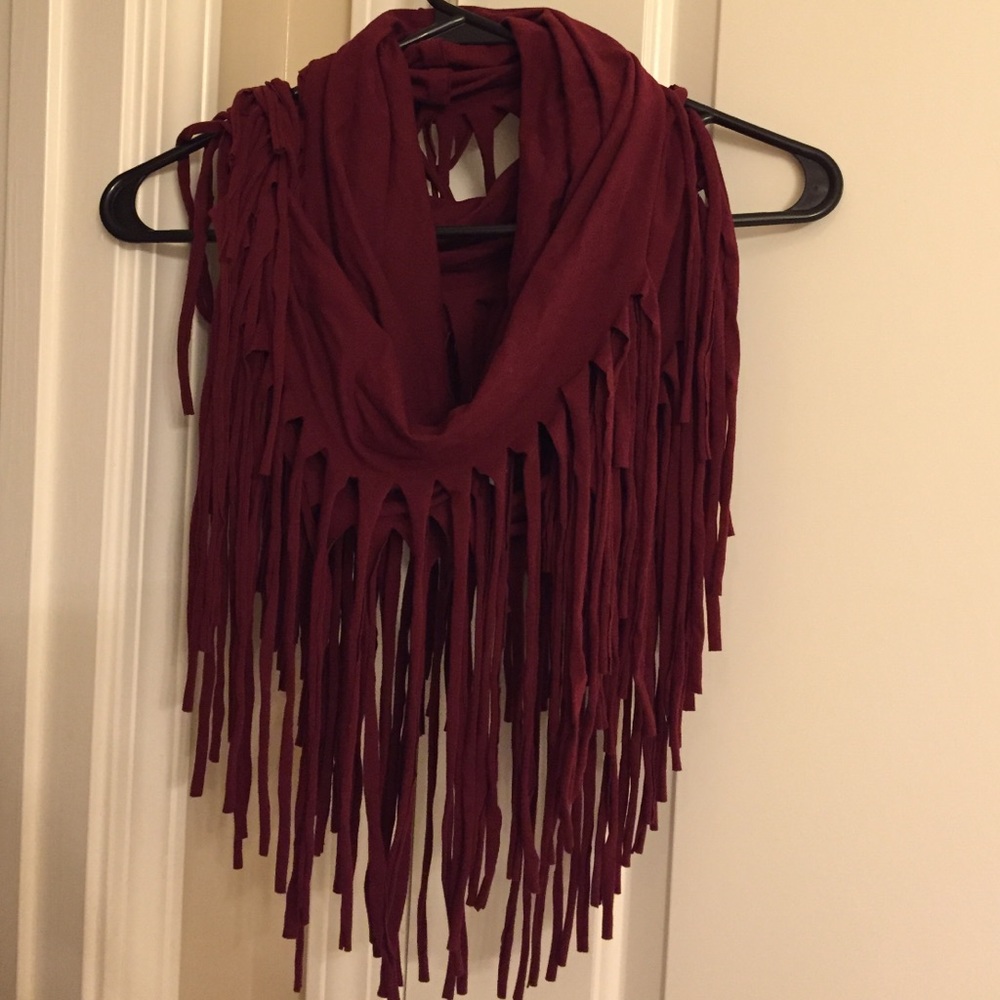 $15 FINAL | Fall Burgundy Fringe Scarf